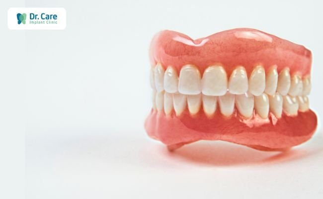 Răng giả tháo lắp nhựa cứng