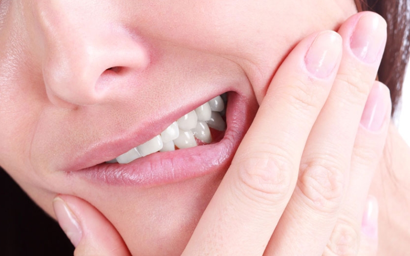  8 Tác hại nghiêm trọng của việc mài răng bọc sứ sai kỹ thuật 
