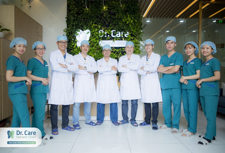 Đội ngũ bác sĩ chuyên sâu trồng răng Implant tại nha khoa Dr. Care