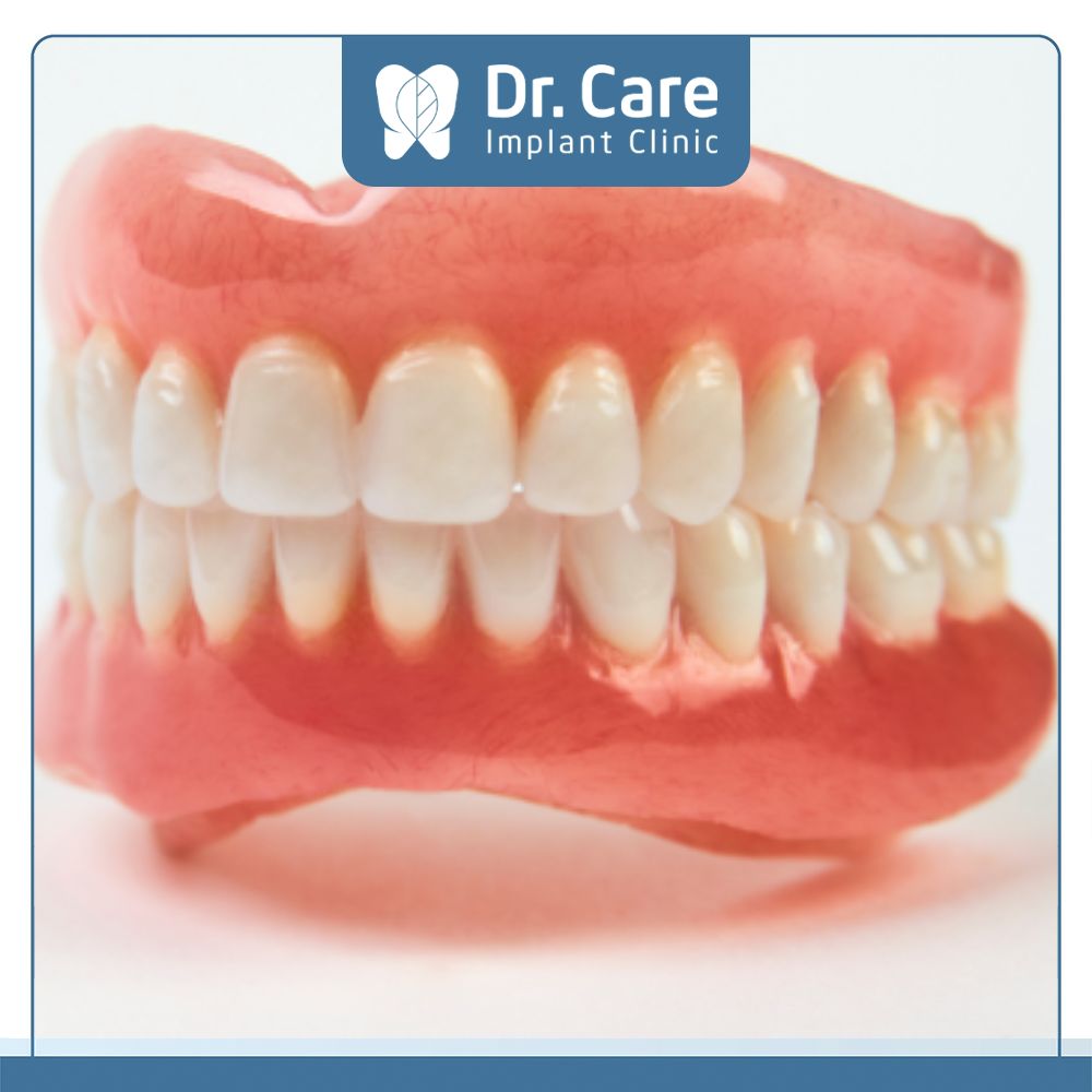 Giá trồng răng hàm bị sâu bằng hàm giả tháo lắp dao động từ 300.000 – 1.000.000 đồng/răng