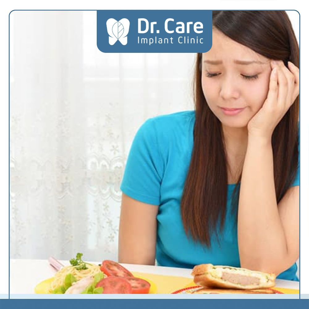 Mụn trắng mọc ở cuống lưỡi có thể gây khó khăn khi ăn uống
