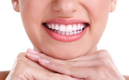 Mất răng bọc răng sứ giữ được bao lâu?