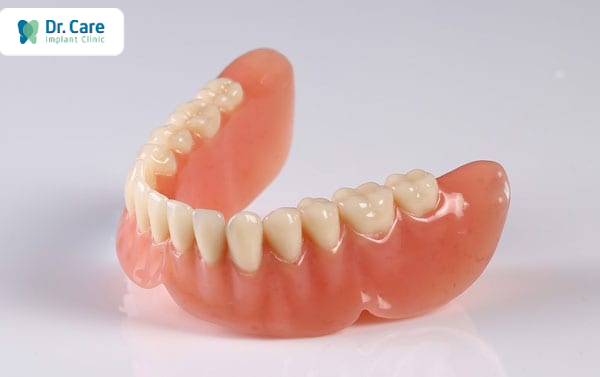Phục hình răng tháo lắp với hàm nhựa cứng