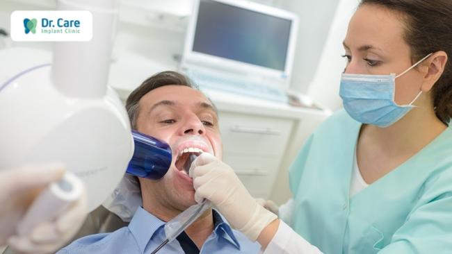 Biện pháp khắc phục tình trạng làm cầu răng sứ bị hôi miệng
