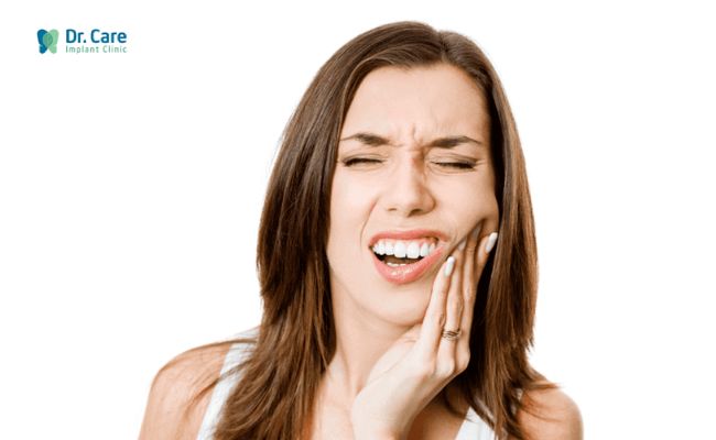 Dấu hiệu răng nhạy cảm sau khi làm cầu răng sứ
