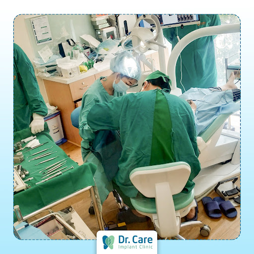 Phòng điều trị vô trùng tại Dr. Care với các thiết bị điều trị implant chuyên sâu