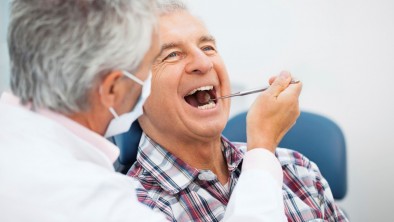 Có nên trồng răng Implant: 5 câu hỏi giúp bạn dễ dàng quyết định