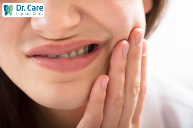 Đau do sâu răng thì mức độ đau sẽ tăng dần, thậm chí lan đến đỉnh đầu