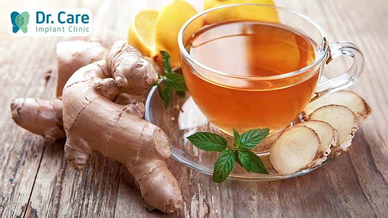 Dùng gừng tươi trị hôi miệng