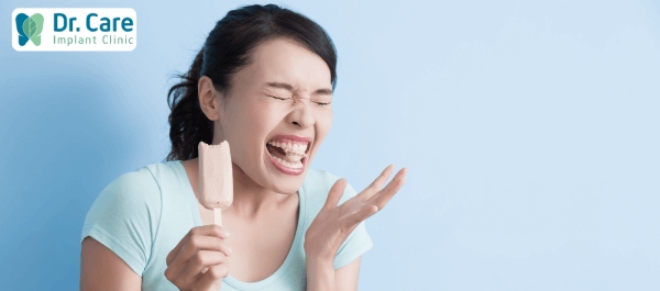 Sâu răng sẽ khiến răng bị ê buốt khi ăn đồ nóng, lạnh